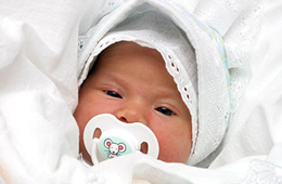 2011 року у Дніпропетровську народилось 11 тисяч 70 дітей
